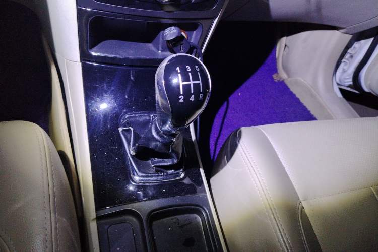 Used Geely Auto GC7 2013 1.5L Manual Luxury Model Gear Lever