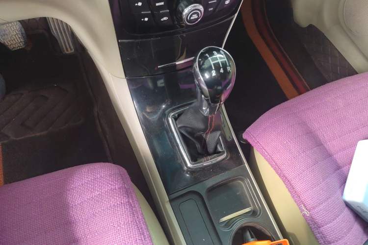 Used Geely Auto GC7 2013 1.5L Manual Luxury Model Gear Lever