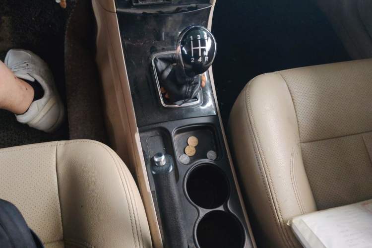Used Geely Auto GC7 2013 1.5L Manual Luxury Model Gear Lever