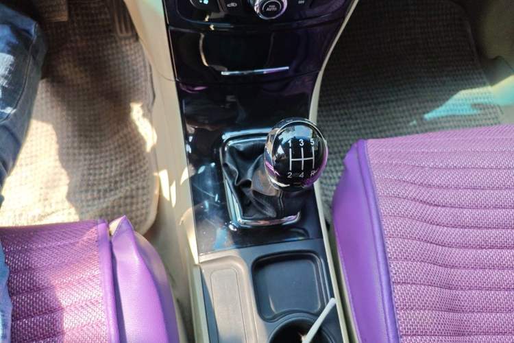 Used Geely Auto GC7 2013 1.5L Manual Luxury Model Gear Lever