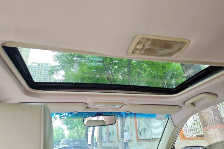 Used Geely Auto GC7 2013 1.8L Automatic Prestige Model Headliner