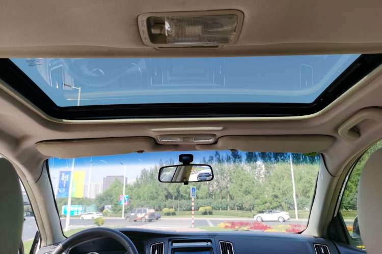 Used Geely Auto GC7 2013 1.8L Automatic Prestige Model Headliner