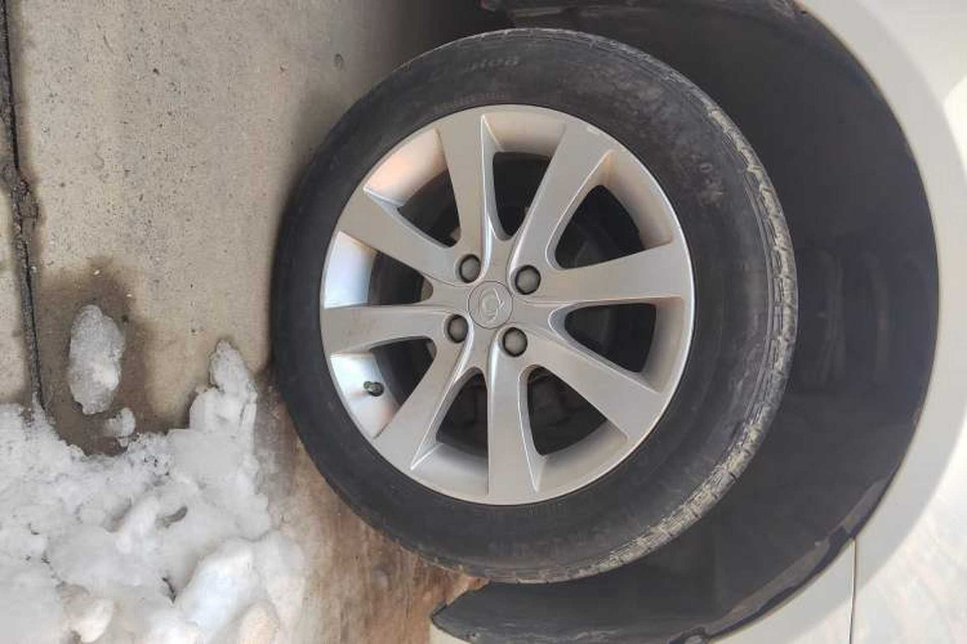 Used Geely Auto GC7 2013 1.5L Manual Luxury Model Right Front Wheel Hub