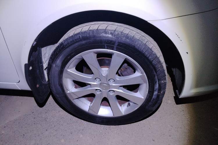 Used Geely Auto GC7 2013 1.5L Manual Luxury Model Right Front Wheel Hub