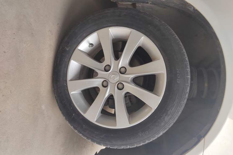 Used Geely Auto GC7 2013 1.5L Manual Luxury Model Right Front Wheel Hub