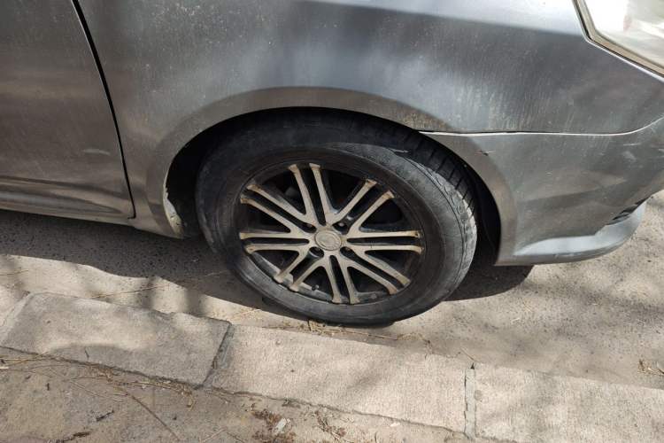 Used Geely Auto Golden Eagle 2008 1.5L Manual Comfort Version Right Front Wheel Hub