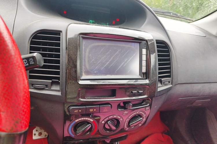 Used Geely Auto Golden Eagle 2010 Cross 1.5L Manual Standard Model Audio And AC Panel