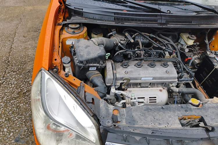 Used Geely Auto Golden Eagle 2010 Cross 1.5L Manual Standard Model Engine Bay Right