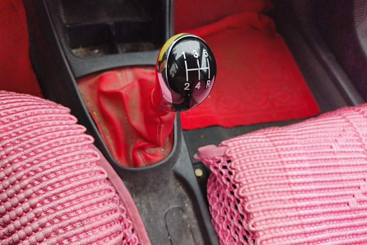 Used Geely Auto Golden Eagle 2010 Cross 1.5L Manual Standard Model Gear Lever