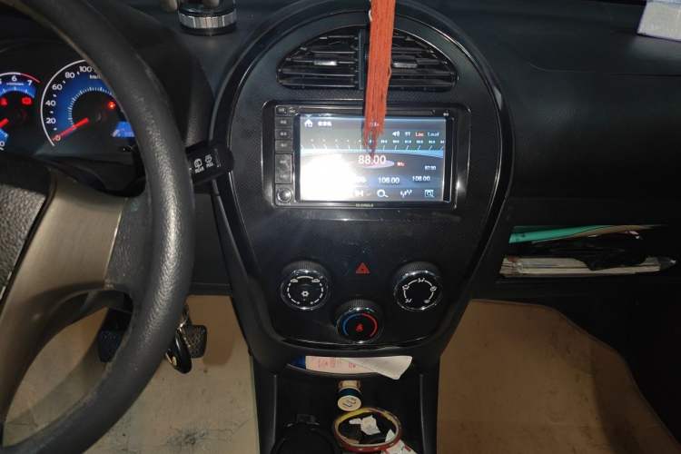 Used Geely Auto GX2 2011 1.3L Manual Luxury Edition Audio And AC Panel