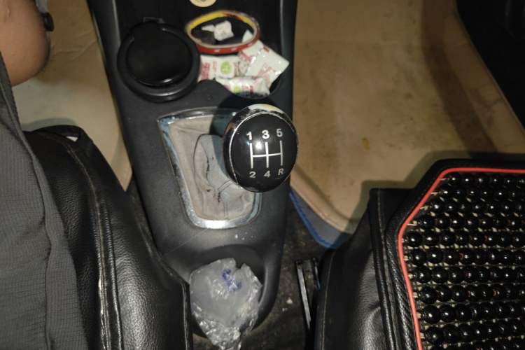 Used Geely Auto GX2 2011 1.3L Manual Luxury Edition Gear Lever