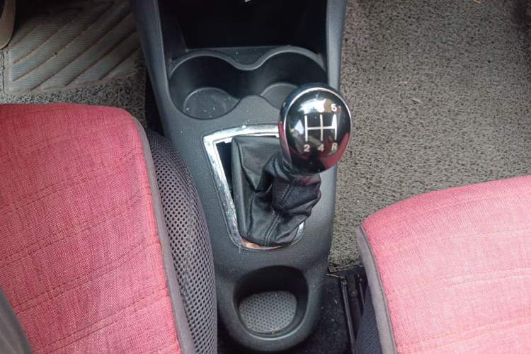 Used Geely Auto GX2 2012 1.3L Manual Comfort Edition Gear Lever