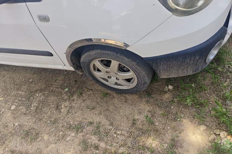 Used Geely Auto GX2 2012 1.5L Automatic Standard II Right Front Wheel Hub