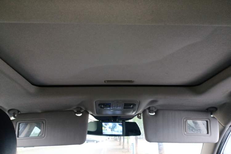 Used Geely Auto GX7 2015 Sports Edition 2.0L Automatic Prestige Model Headliner