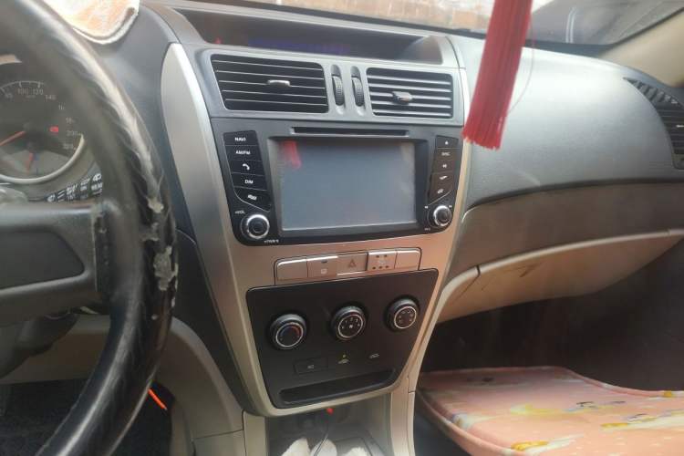 Used Geely Auto GX7 2012 1.8L Manual Comfort Version Audio And AC Panel