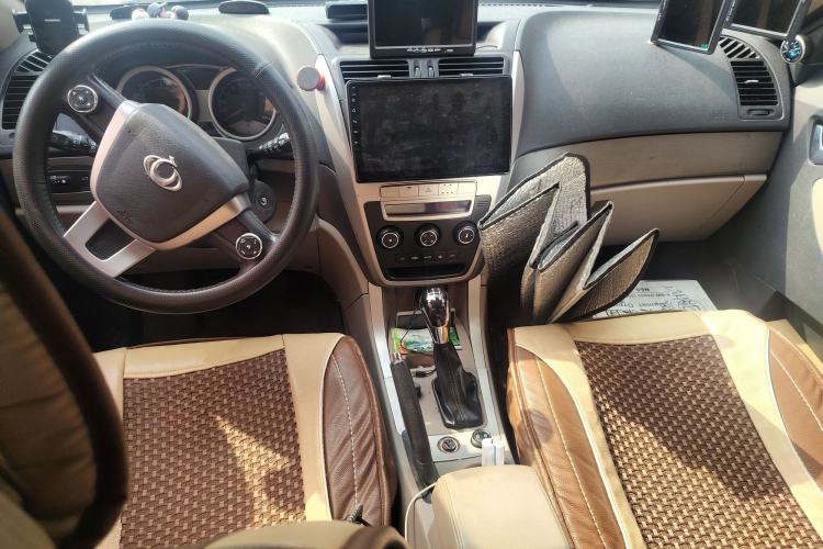 Used Geely Auto GX7 2012 1.8L Manual Elite Model Center Console