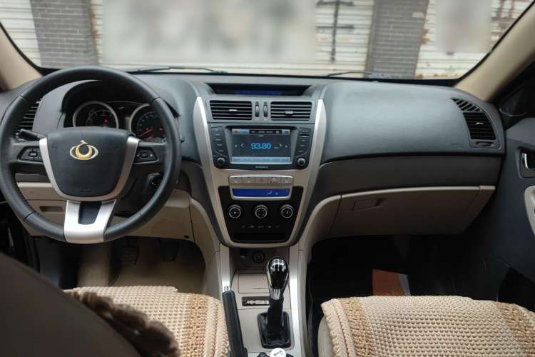 Used Geely Auto GX7 2012 1.8L Manual Executive Edition Center Console