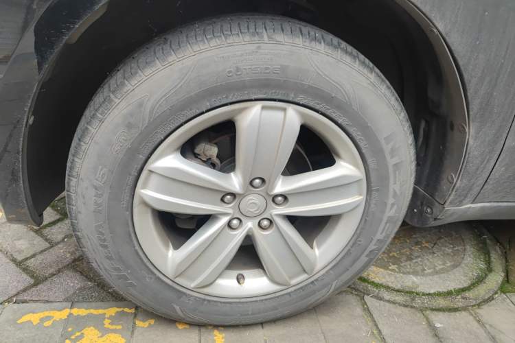 Used Geely Auto GX7 2012 1.8L Manual Executive Edition Left Front Wheel Hub