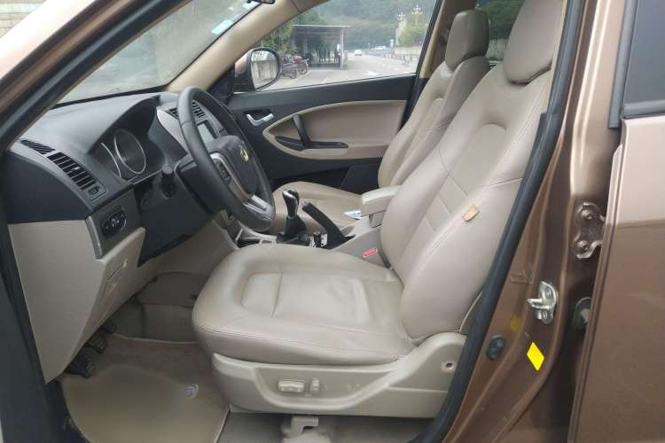Used Geely Auto GX7 2012 1.8L Manual Executive Edition Interior 2