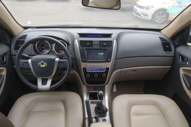 Used Geely Auto GX7 2012 1.8L Manual Executive Edition Interior 5