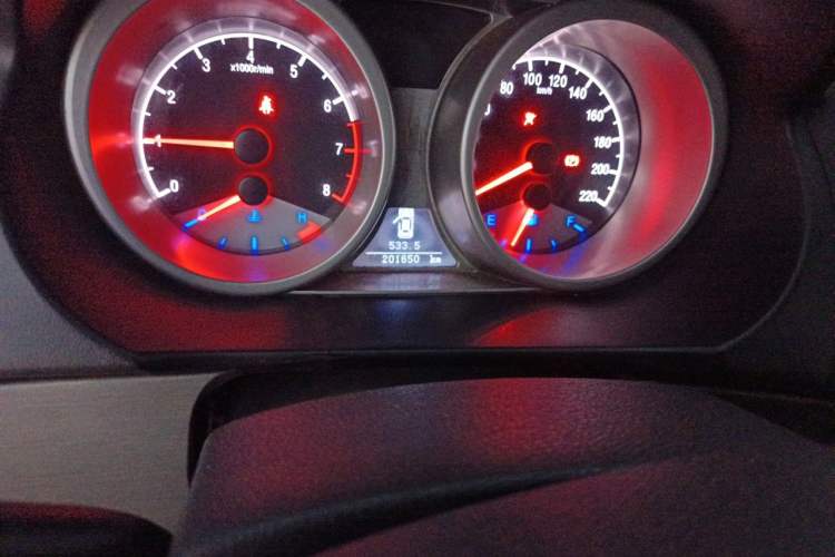 Used Geely Auto GX7 2012 1.8L Manual Comfort Version Odometer Close Up