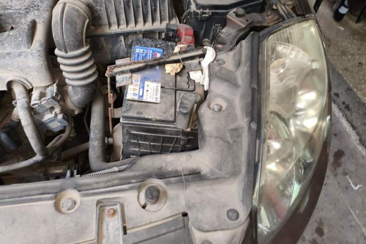Used Geely Auto GX7 2012 1.8L Manual Elite Model Engine Bay Left