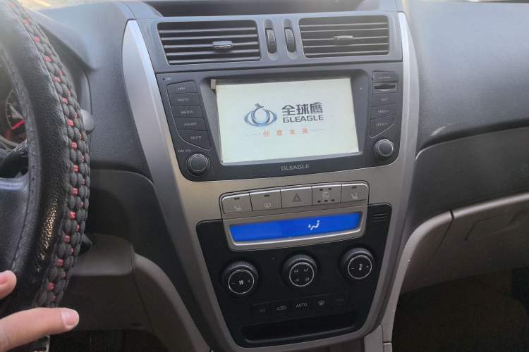 Used Geely Auto GX7 2012 1.8L Manual Executive Edition Audio And AC Panel