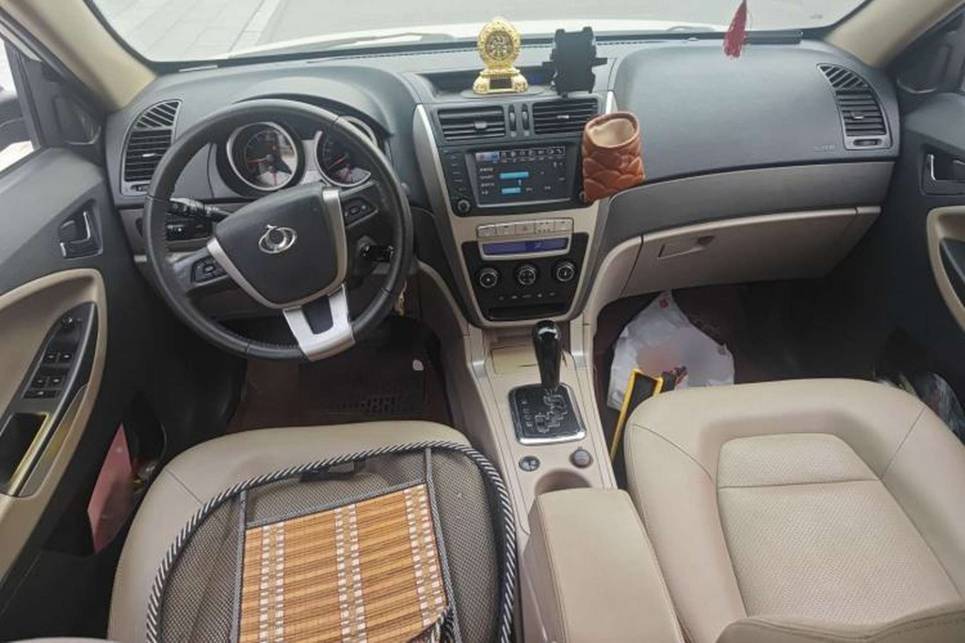 Used Geely Auto GX7 2012 2.4L Automatic Executive Version Center Console