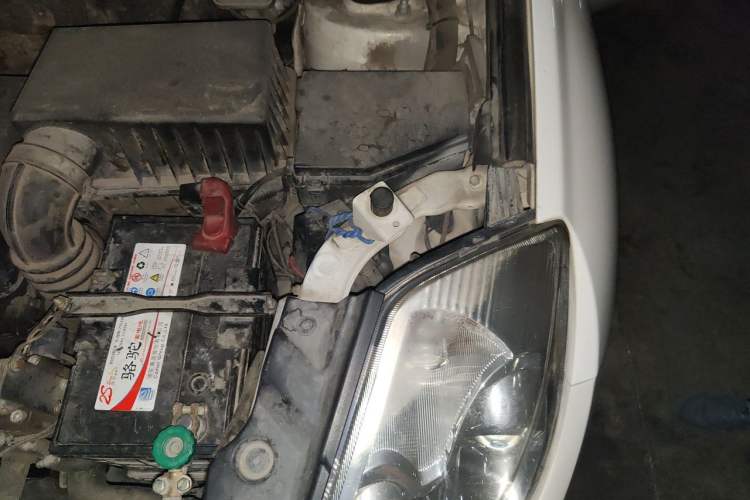 Used Geely Auto GX7 2012 1.8L Manual Elite Model Engine Bay Left