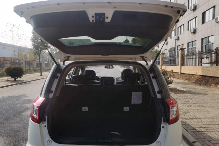 Used Geely Auto GX7 2012 1.8L Manual Elite Model Exterior 8