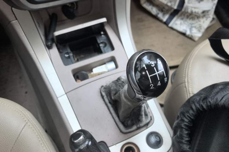 Used Geely Auto GX7 2012 2.0L Manual Comfort Version Gear Lever