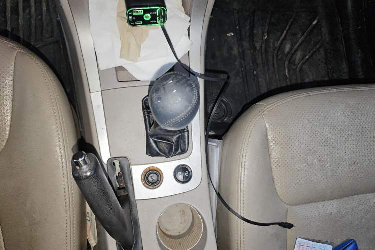 Used Geely Auto GX7 2012 1.8L Manual Elite Model Gear Lever