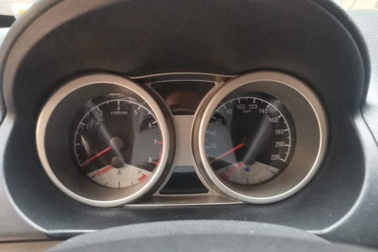 Used Geely Auto GX7 2012 2.4L Automatic Executive Version Instrument Cluster
