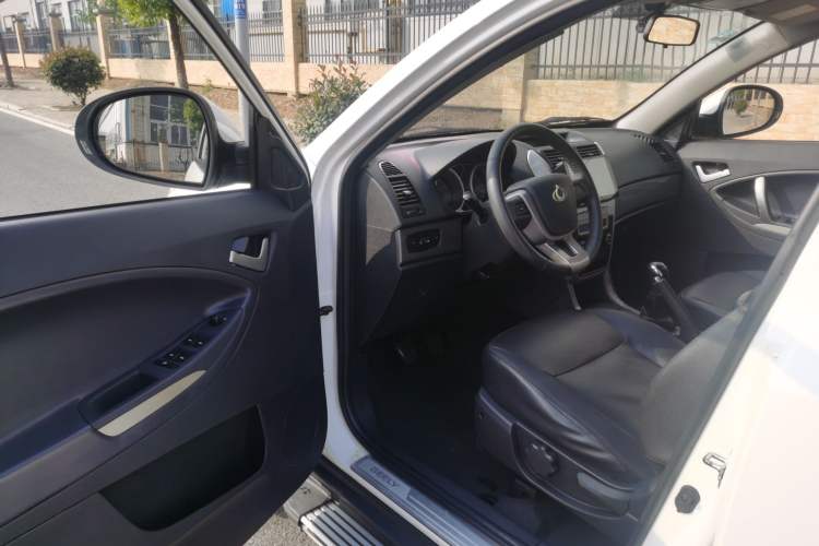 Used Geely Auto GX7 2012 1.8L Manual Elite Model Interior 2