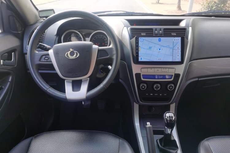 Used Geely Auto GX7 2012 1.8L Manual Elite Model Interior 4