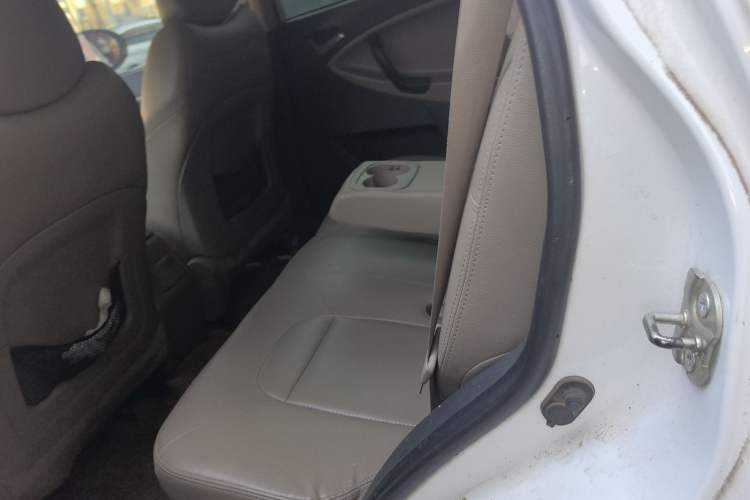 Used Geely Auto GX7 2012 1.8L Manual Executive Edition Left Rear Seat