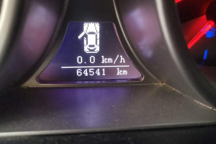 Used Geely Auto GX7 2012 2.4L Automatic Executive Version Odometer Close Up