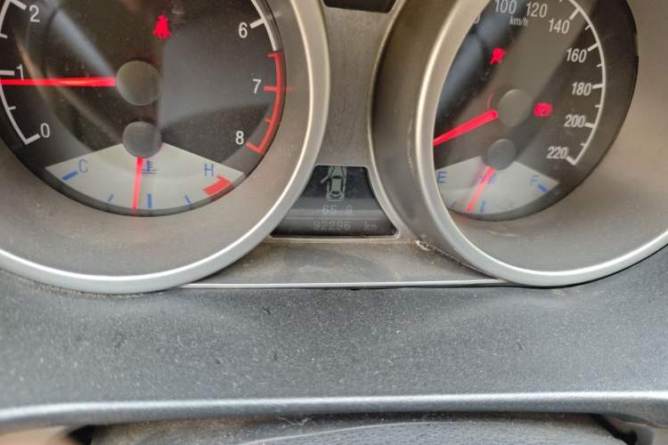 Used Geely Auto GX7 2012 1.8L Manual Executive Edition Odometer Close Up