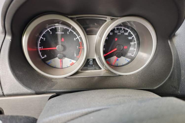 Used Geely Auto GX7 2012 1.8L Manual Executive Edition Odometer Close Up