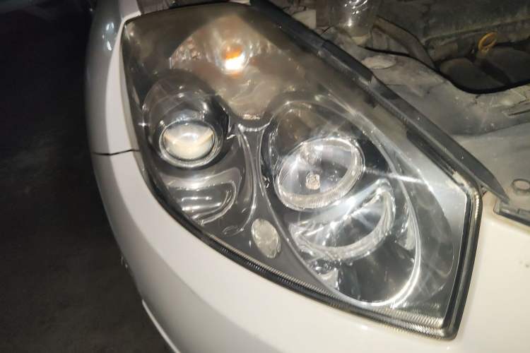 Used Geely Auto GX7 2012 1.8L Manual Elite Model Right Front Headlight