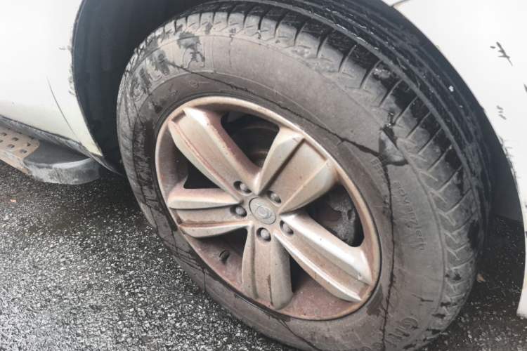 Used Geely Auto GX7 2012 2.0L Manual Comfort Version Right Front Wheel Hub