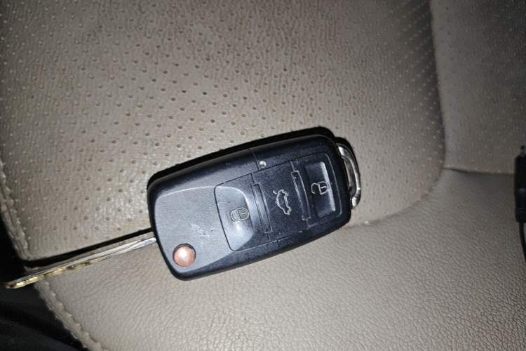 Used Geely Auto GX7 2012 1.8L Manual Elite Model Vehicle Key