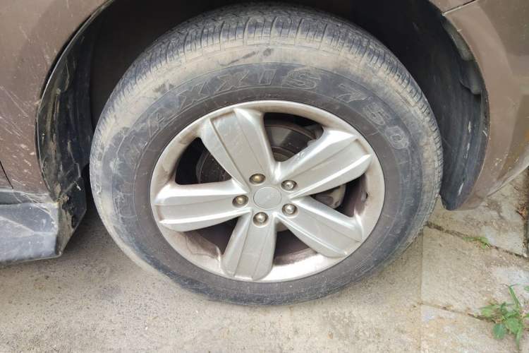 Used Geely Auto GX7 2012 1.8L Manual Comfort Version Right Front Wheel Hub