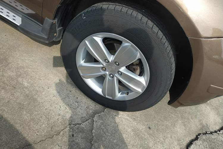 Used Geely Auto GX7 2012 1.8L Manual Elite Model Right Front Wheel Hub
