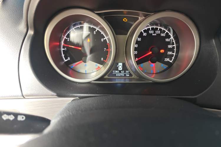 Used Geely Auto GX7 2013 2.4L Automatic Prestige Edition Odometer Close Up