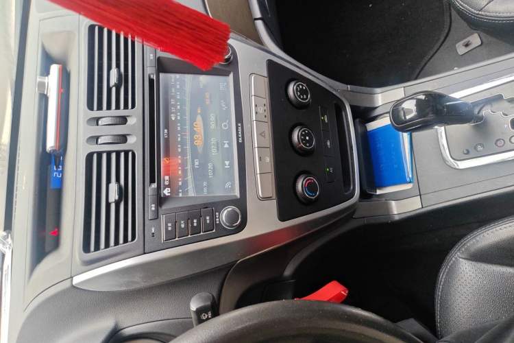 Used Geely Auto GX7 2013 2.0L Automatic Entry-Level Trim Audio And AC Panel