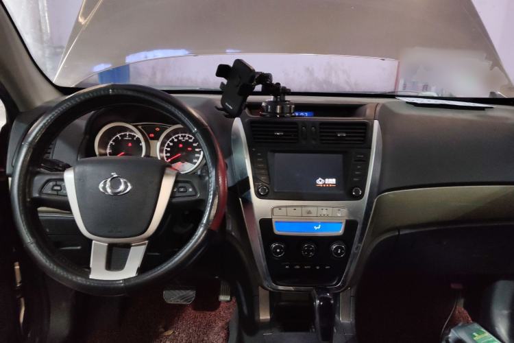 Used Geely Auto GX7 2013 2.0L Automatic Prestige Edition Center Console