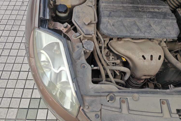 Used Geely Auto GX7 2013 2.0L Automatic Entry-Level Trim Engine Bay Right