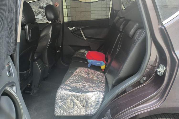 Used Geely Auto GX7 2013 2.0L Automatic Prestige Edition Left Rear Seat