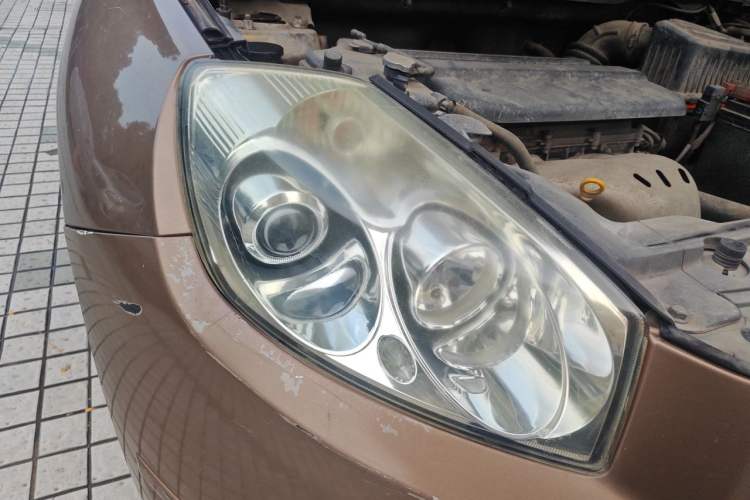 Used Geely Auto GX7 2013 2.0L Automatic Entry-Level Trim Right Front Headlight